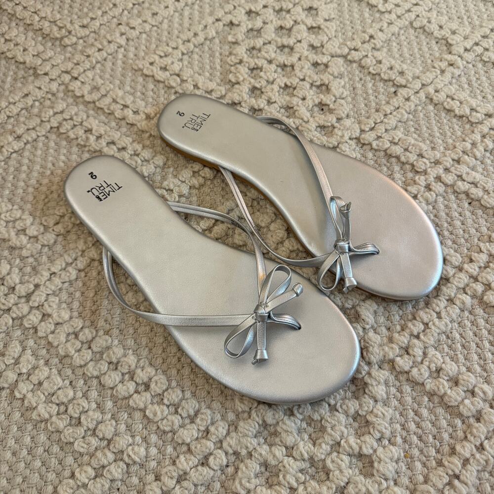 Time and Tru Silver Bow Flip Flops